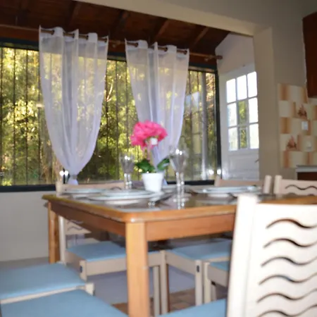 빌라 Kathrin's House Vátos